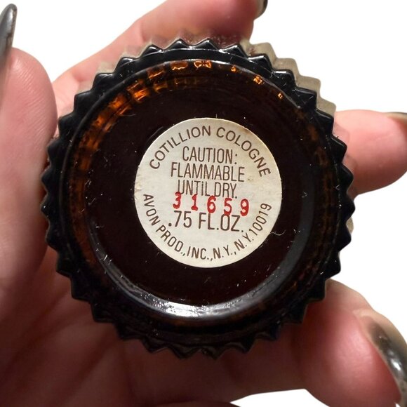 Vintage Avon Yellow Bon-Bon Decanter Cotillion Cologne | Cupcake Bottle 1970s - Picture 7 of 7